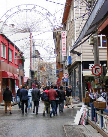 Eskişehir Bar Street, Social