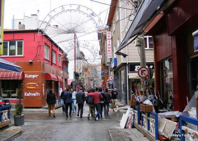 Eskişehir Bar Street, Social