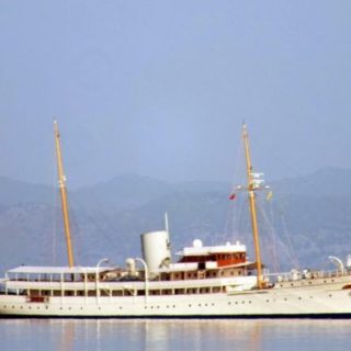 Nahlin Steamboat