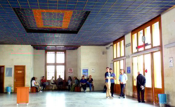 Eminönü Iskele Eminönü To Kadıköy - Ferry Waiting Room